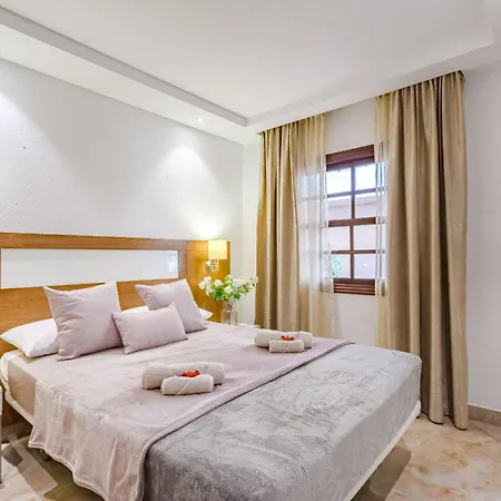 Apartamento Albatros Garden Comfort *